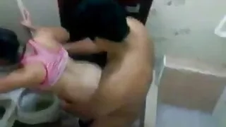 Batendo a bunda de N ...