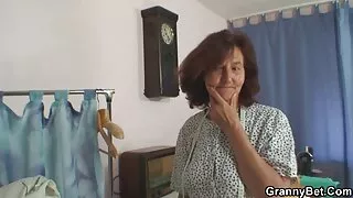 A puta loira bem fil ...