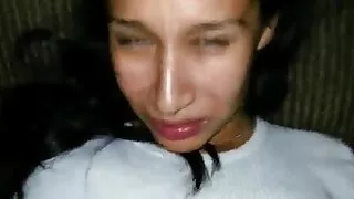 Loira pálida amarrad ...
