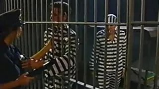 Adorável bebê com tr ...