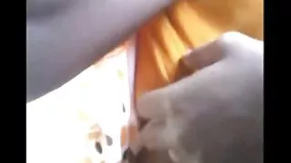 Garota esbelta Jeni  ...