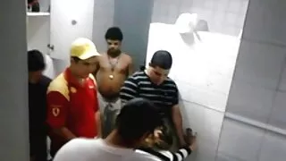 Morena curvilínea bu ...
