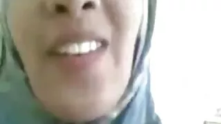 A feiticeira peituda ...